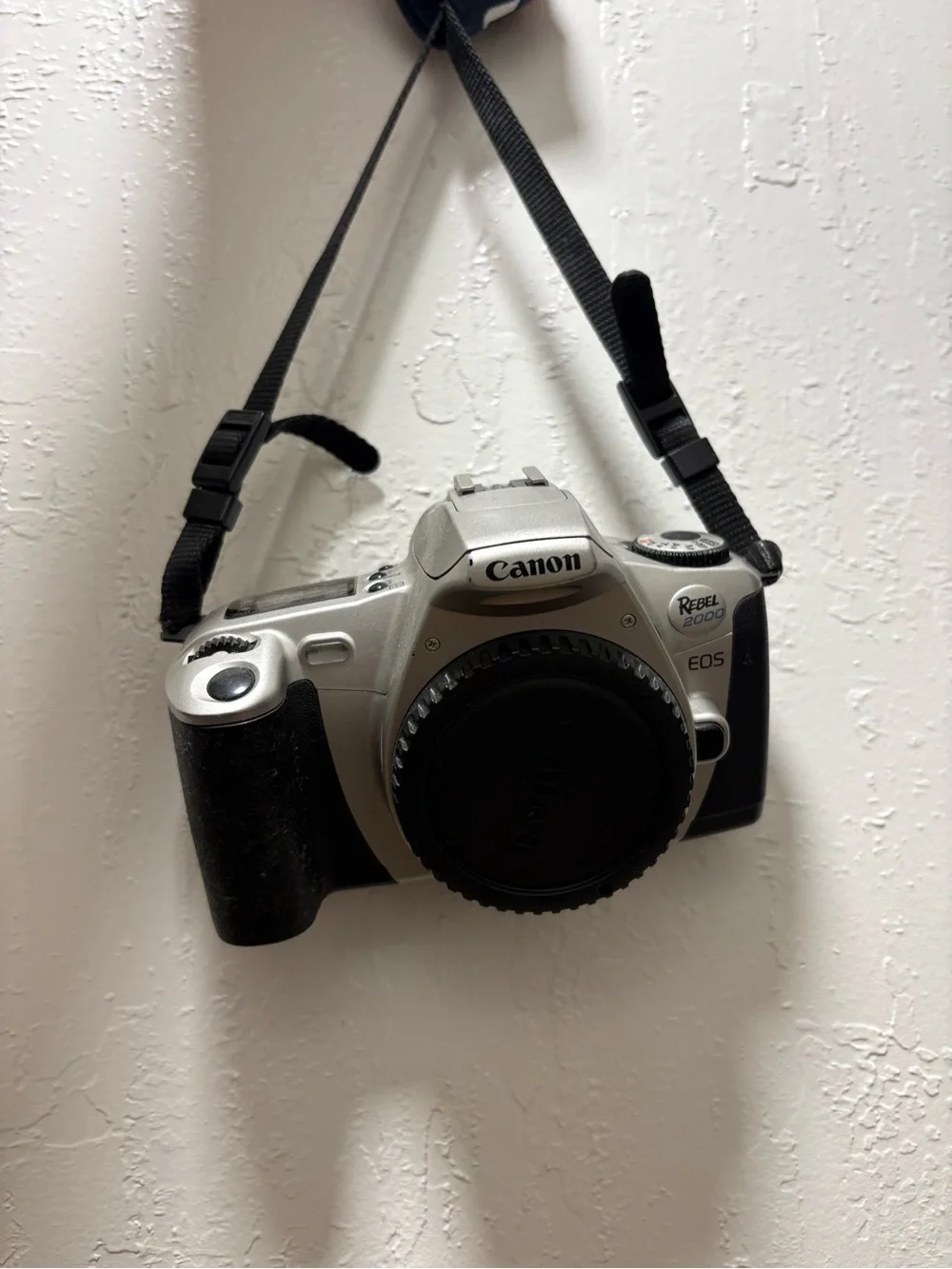Canon Rebel 2000 SLR Camera Body in Silver and Black with Strap *WORKS*
